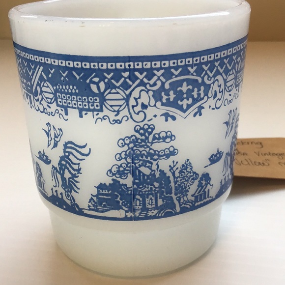 Vintage FireKing mug Blue Willow Anchor Hocking D handle made in USA stacking - Picture 3 of 7